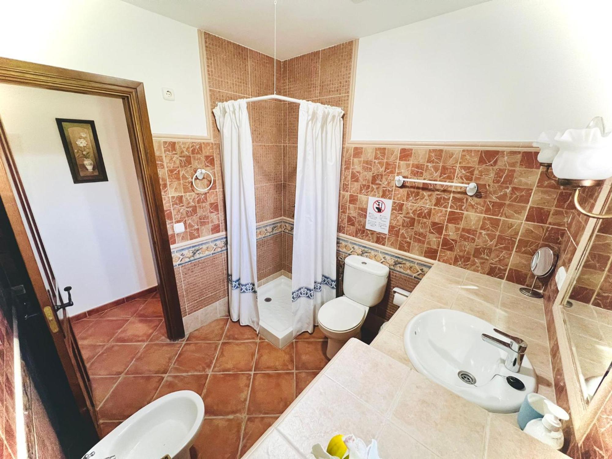 Sebastian'S House Villa Coin Bagian luar foto